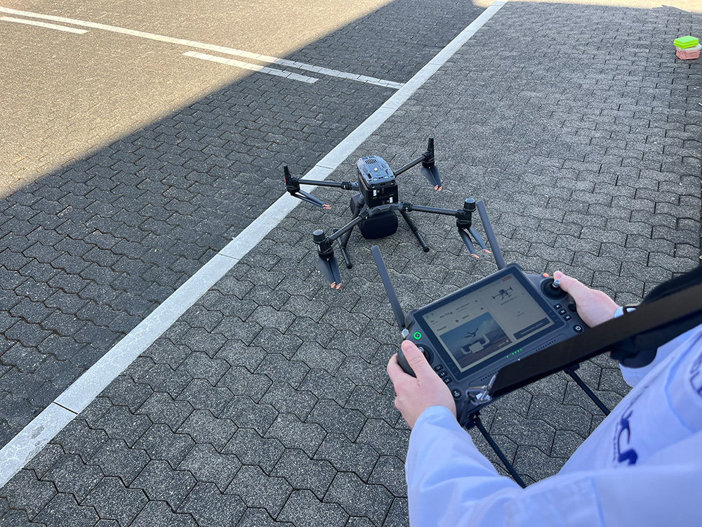 Musterversand per Drohne – unser Pilotprojekt nimmt Fahrt auf